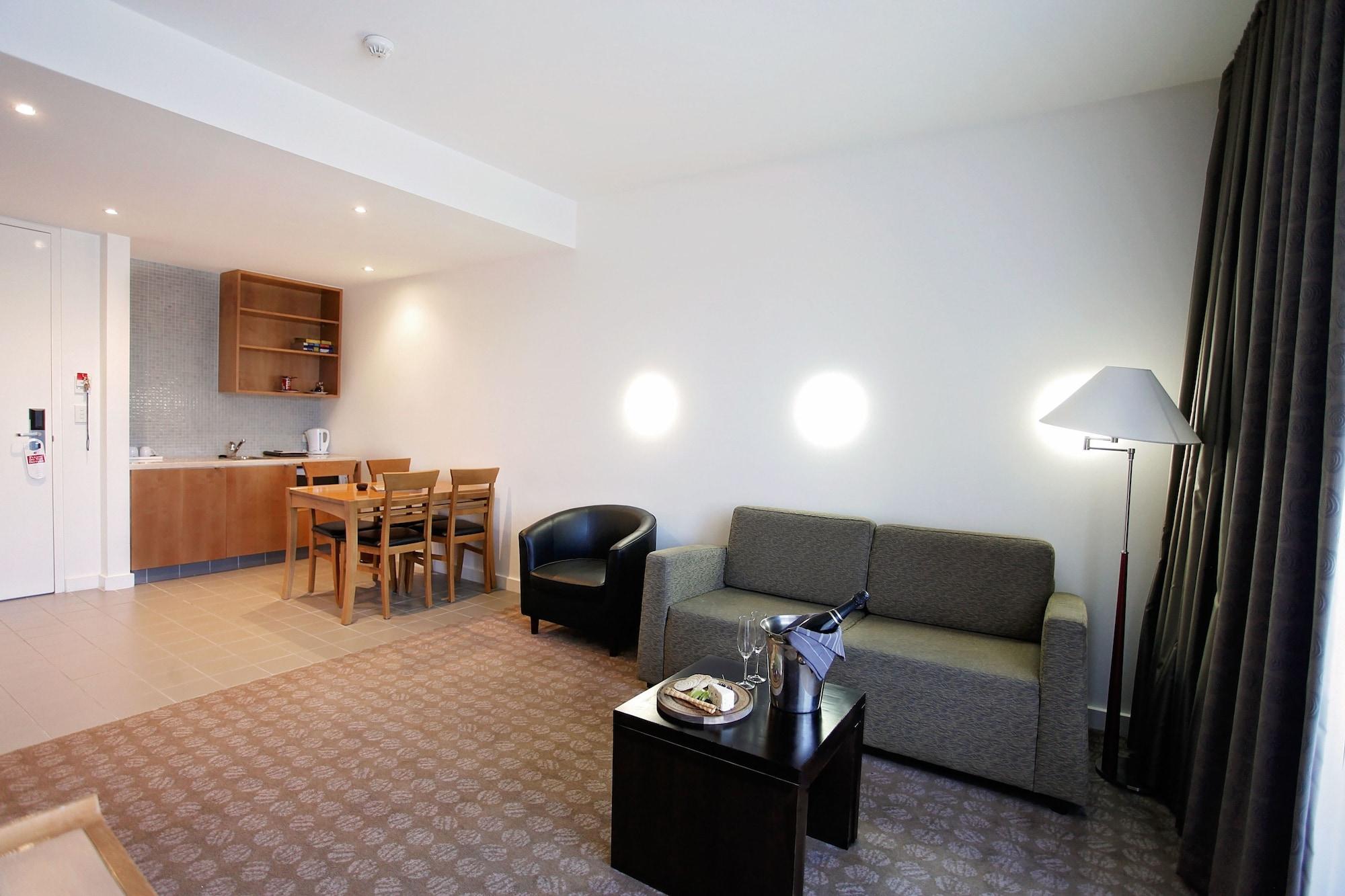Golden Pebble Hotel Wantirna Exterior foto