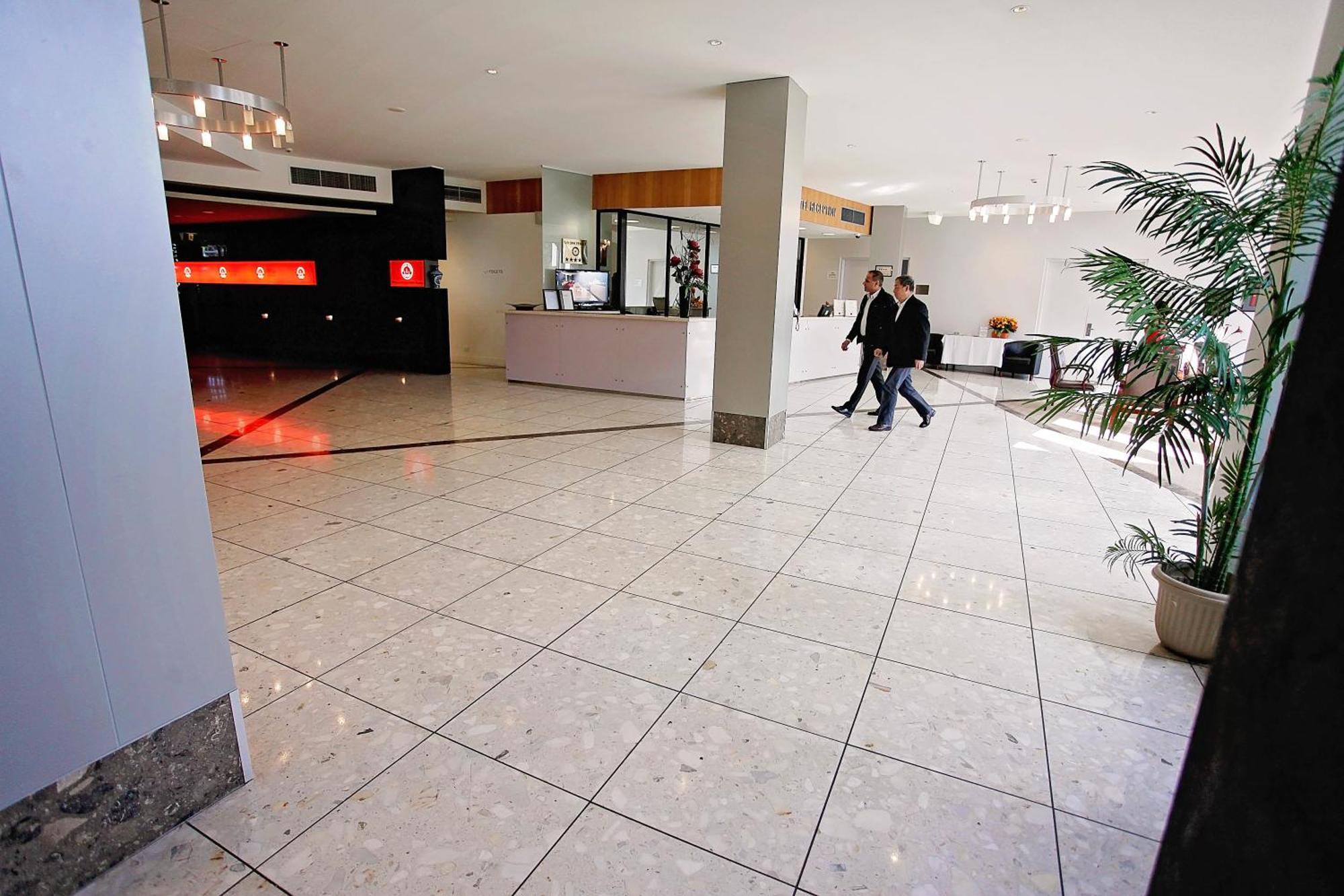 Golden Pebble Hotel Wantirna Exterior foto